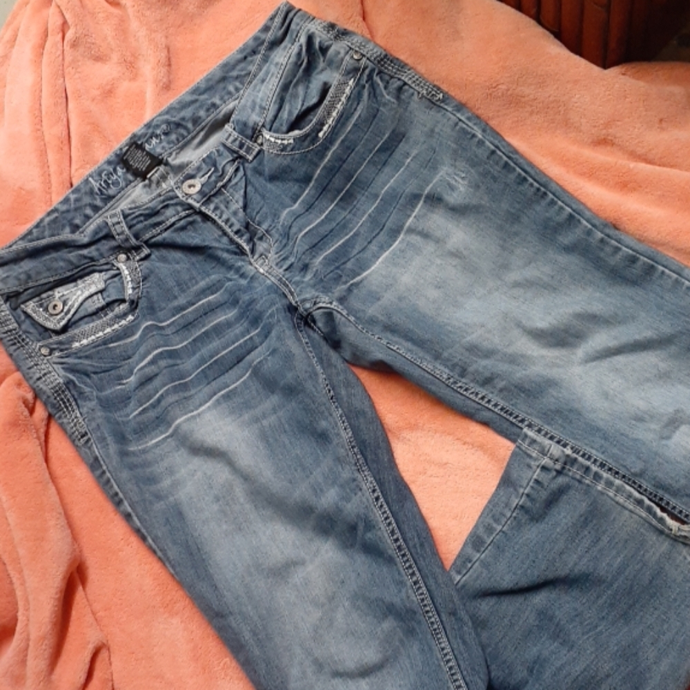 Boot cut jeans